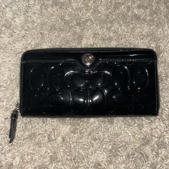 Coach Handbags - Coach Wallet